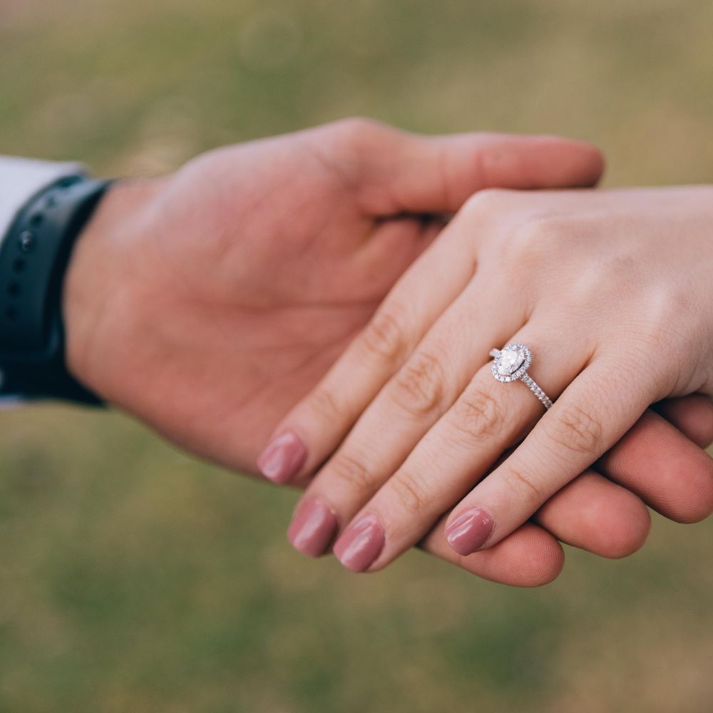 How to Hint That You Want to Get Engaged: 28 Favourite Ways