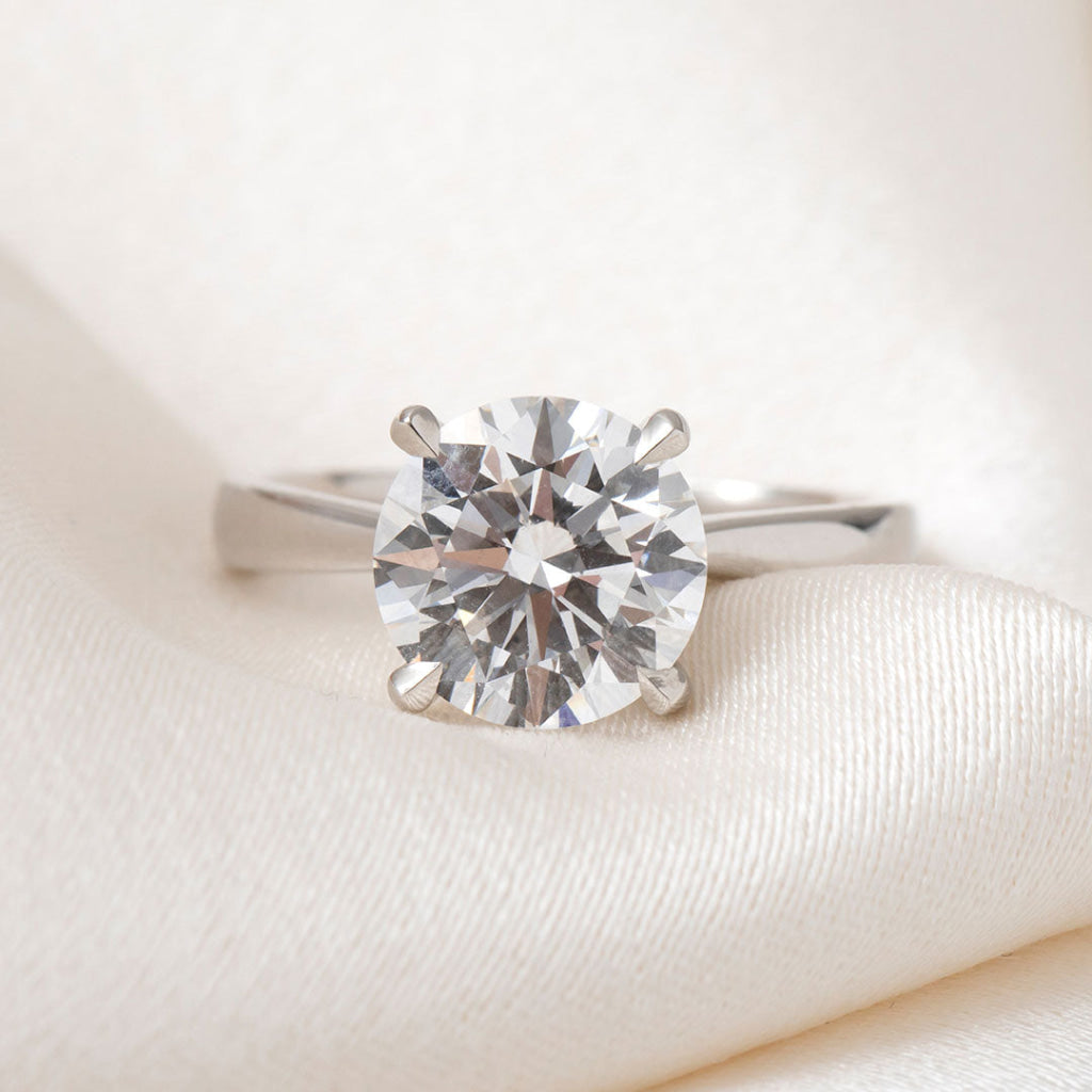 AURIC 3ct | Round Solitaire Lab Grown Diamond Engagement