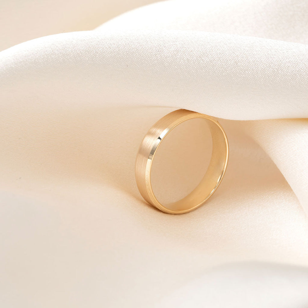 Baker Matte | 9ct Gold 5mm Men’s Wedding Ring - Rings
