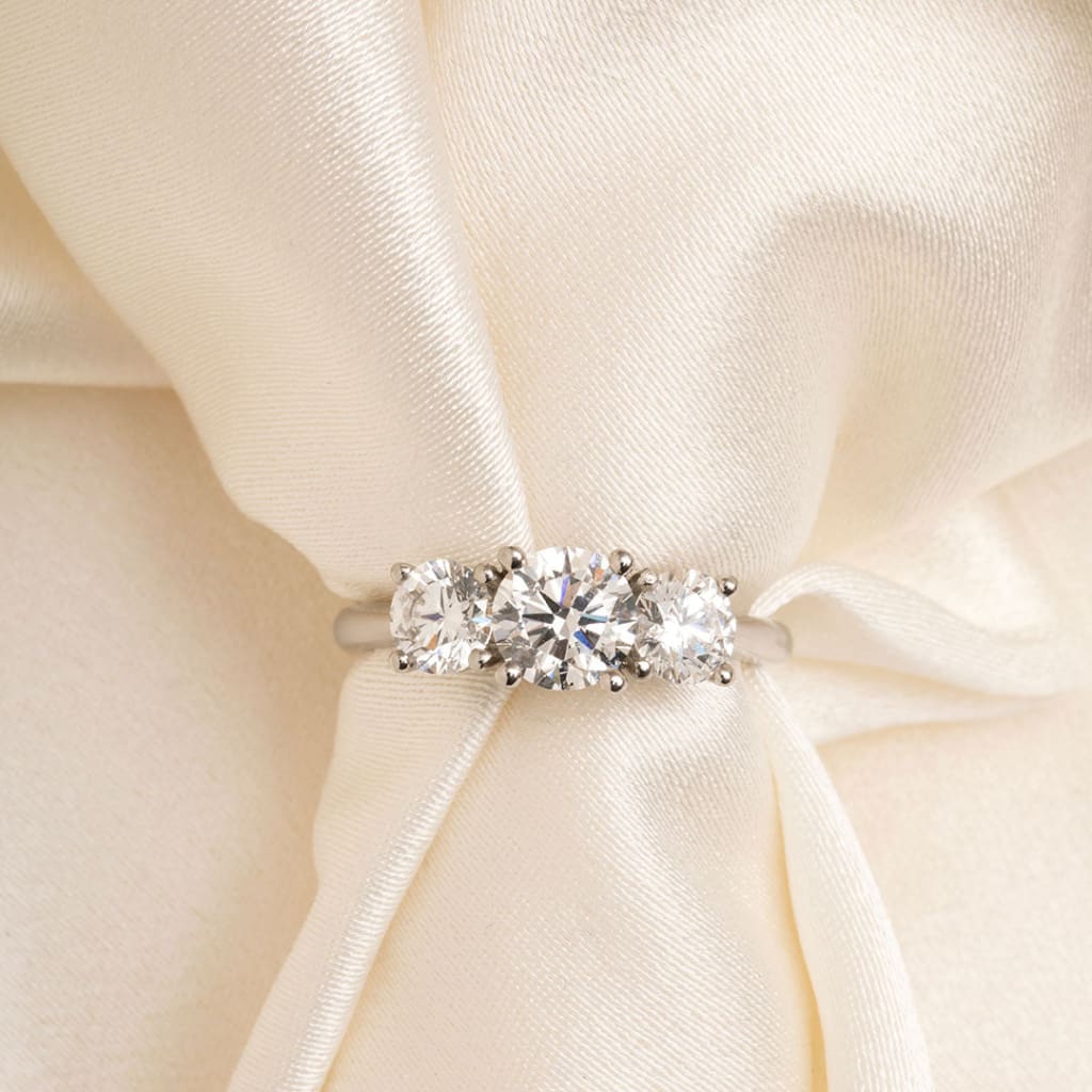 BAYBERRY 2ct | Round 3-Stone Lab Grown Diamond Engagement Ring in Platinum