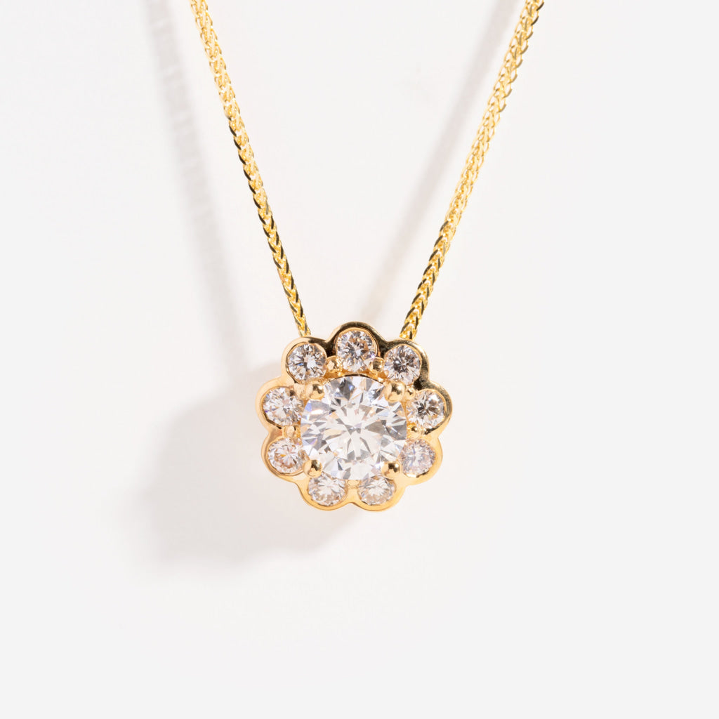 flower shape rubover diamond necklace 