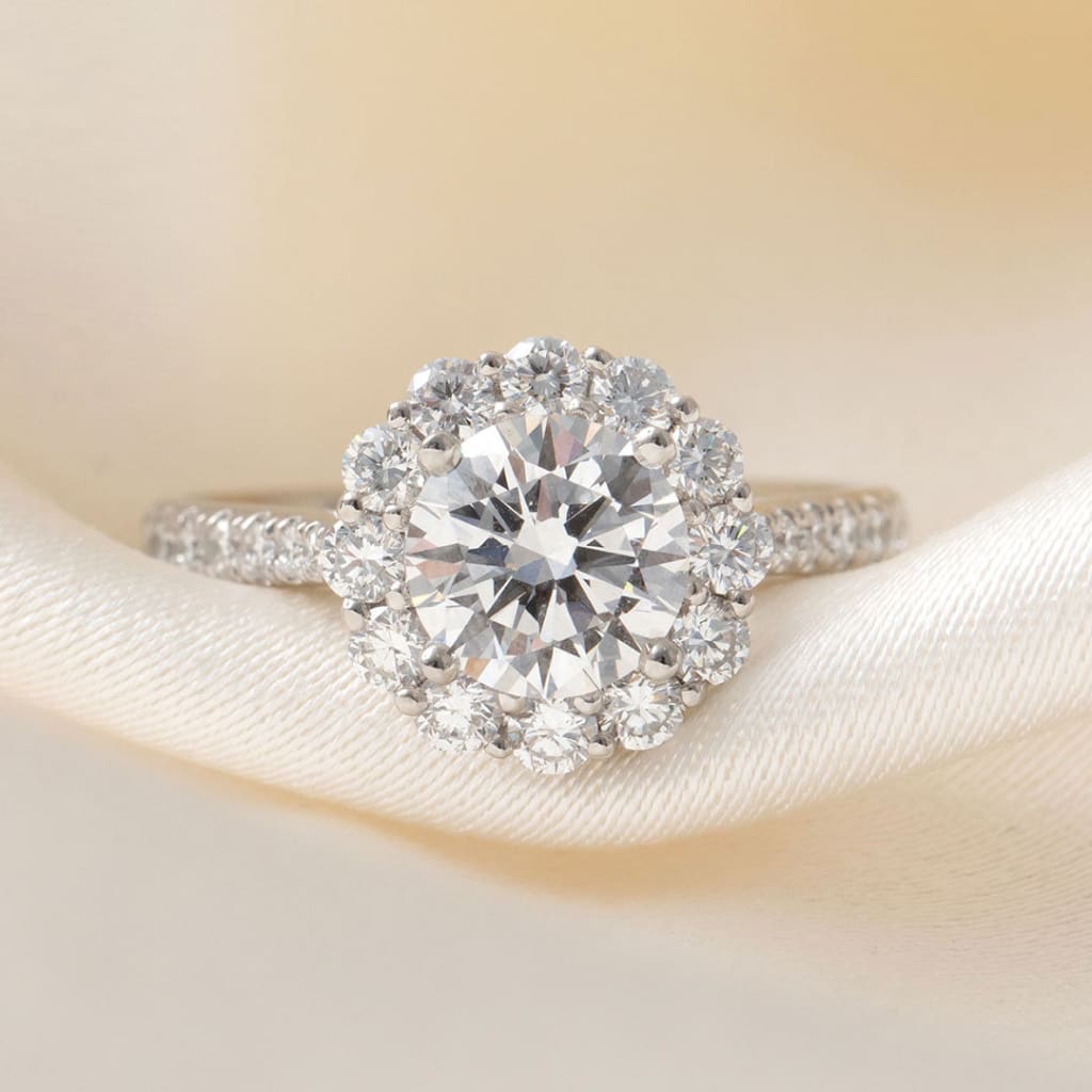 CHARLIE | Round Halo Lab Grown Diamond Engagement Ring
