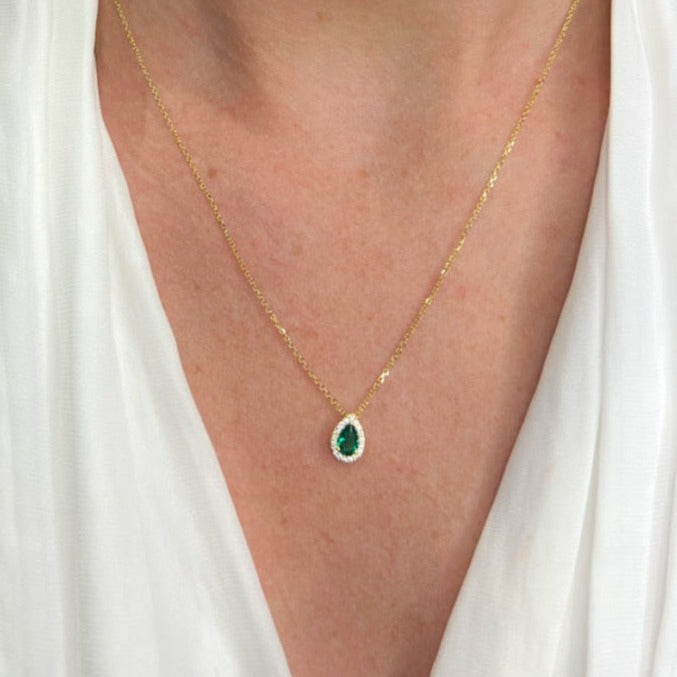 DROP OF COLOUR NECKLACE Green - 9ct gold - displayed on ladies neck