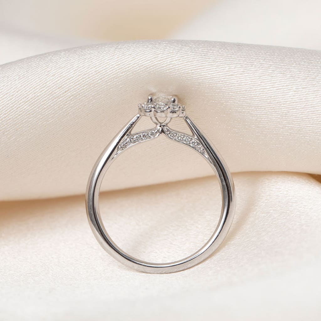 ETAIN 0.50ct | Oval Halo Diamond Engagement Ring