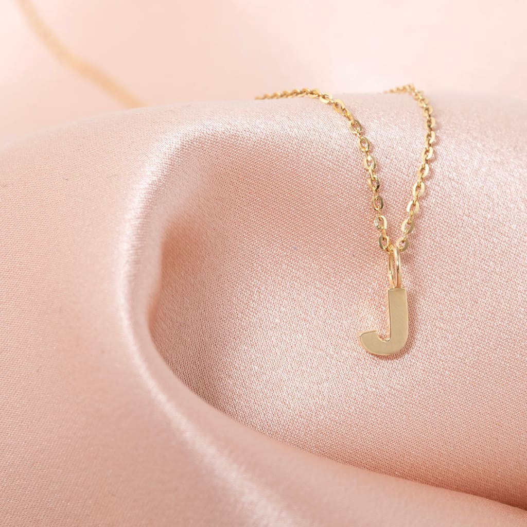 - J - Pendant | 9ct Gold - Gear Jewellers Parnell Street Dublin