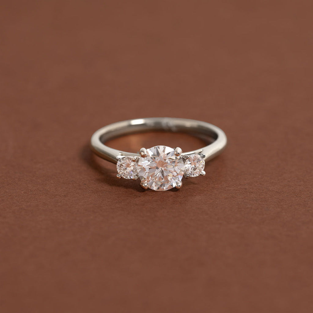 KINVARA 1.25ct | Round 3-Stone Lab Diamond Set in Platinum
