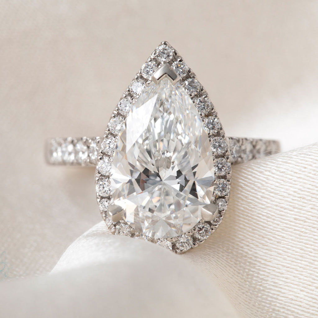 LIORA 4ct | Pear Halo Lab Grown Diamond Engagement Ring in Platinum