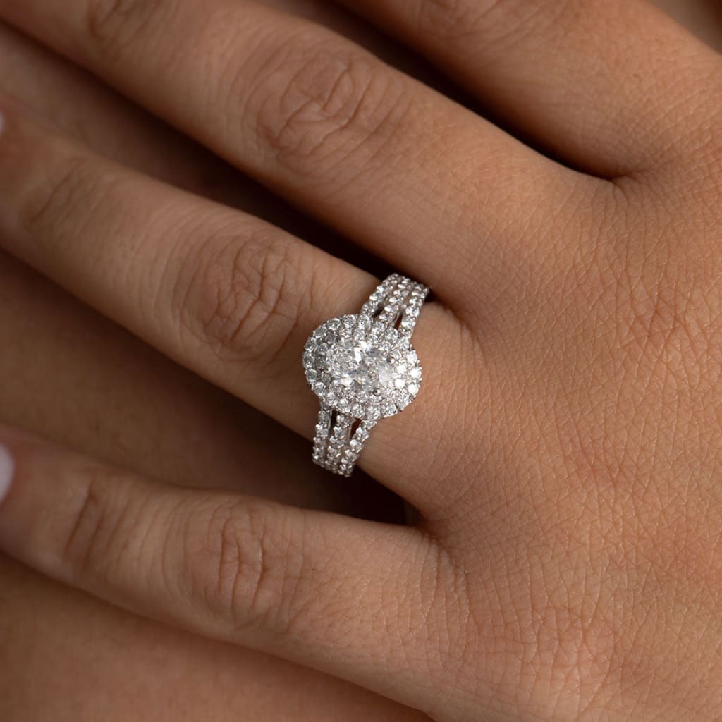 MAISIE Oval Halo Diamond Engagement Ring – Gear Jewellers