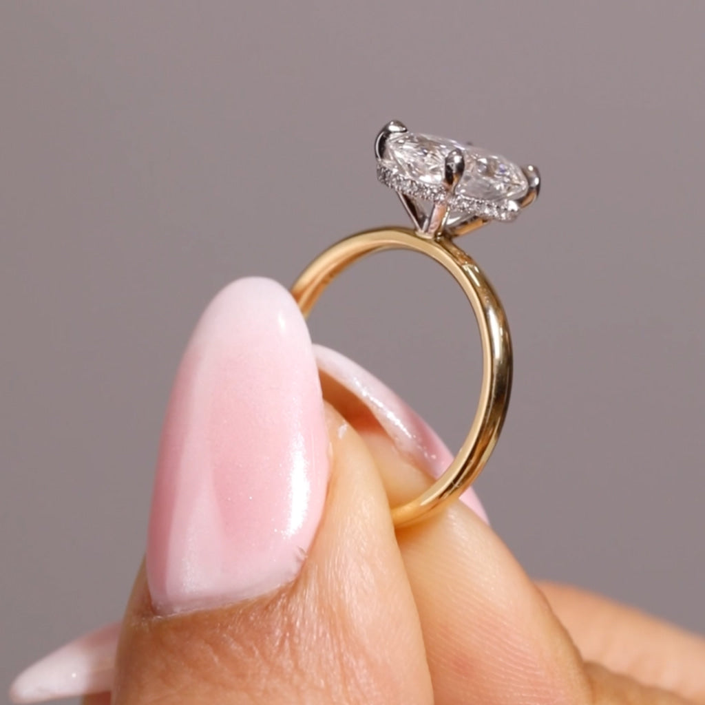 MIAMI 3.00ct | Oval Solitaire Lab Diamond Set in 18ct Gold