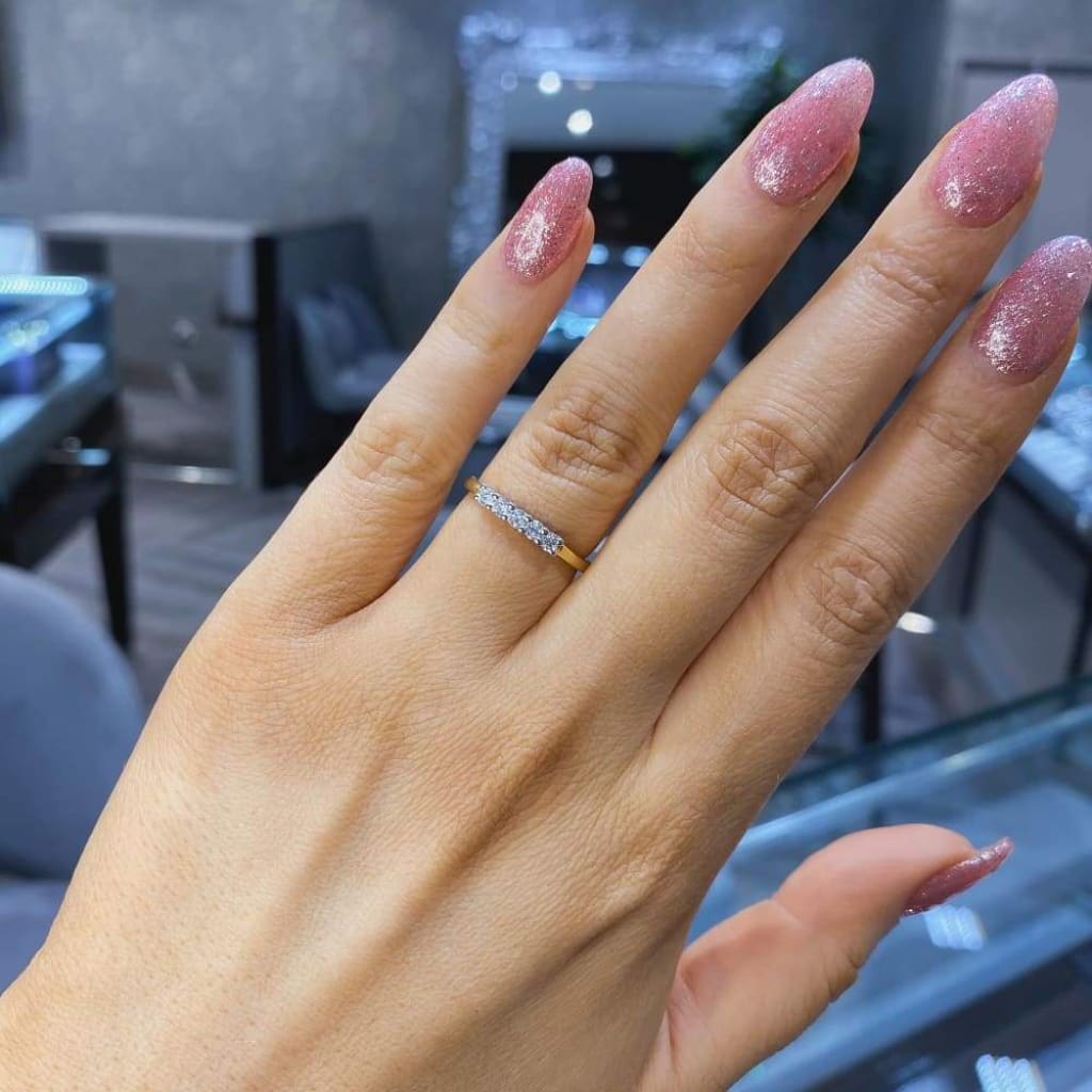 Middleton 18ct Gold Hand Model