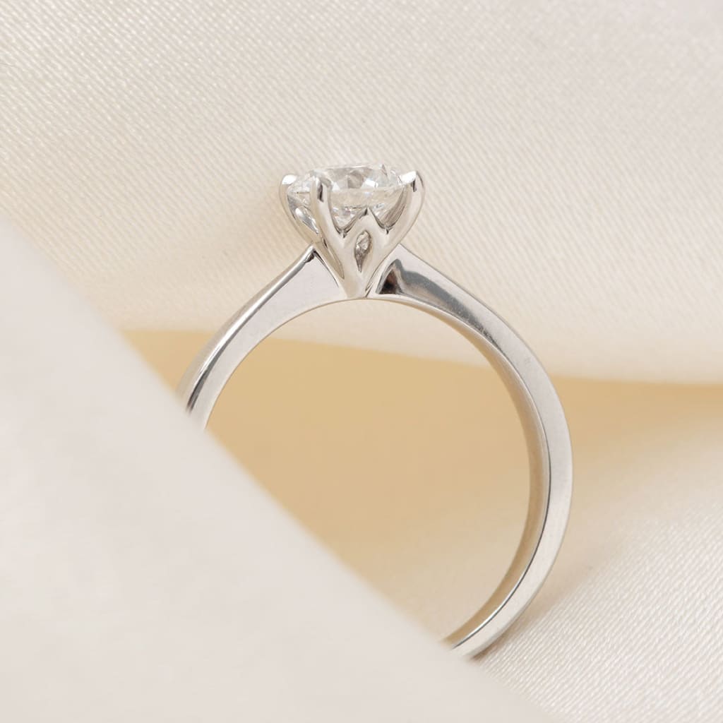 ORCHID 0.70ct | Round Solitaire Diamond Engagement Ring