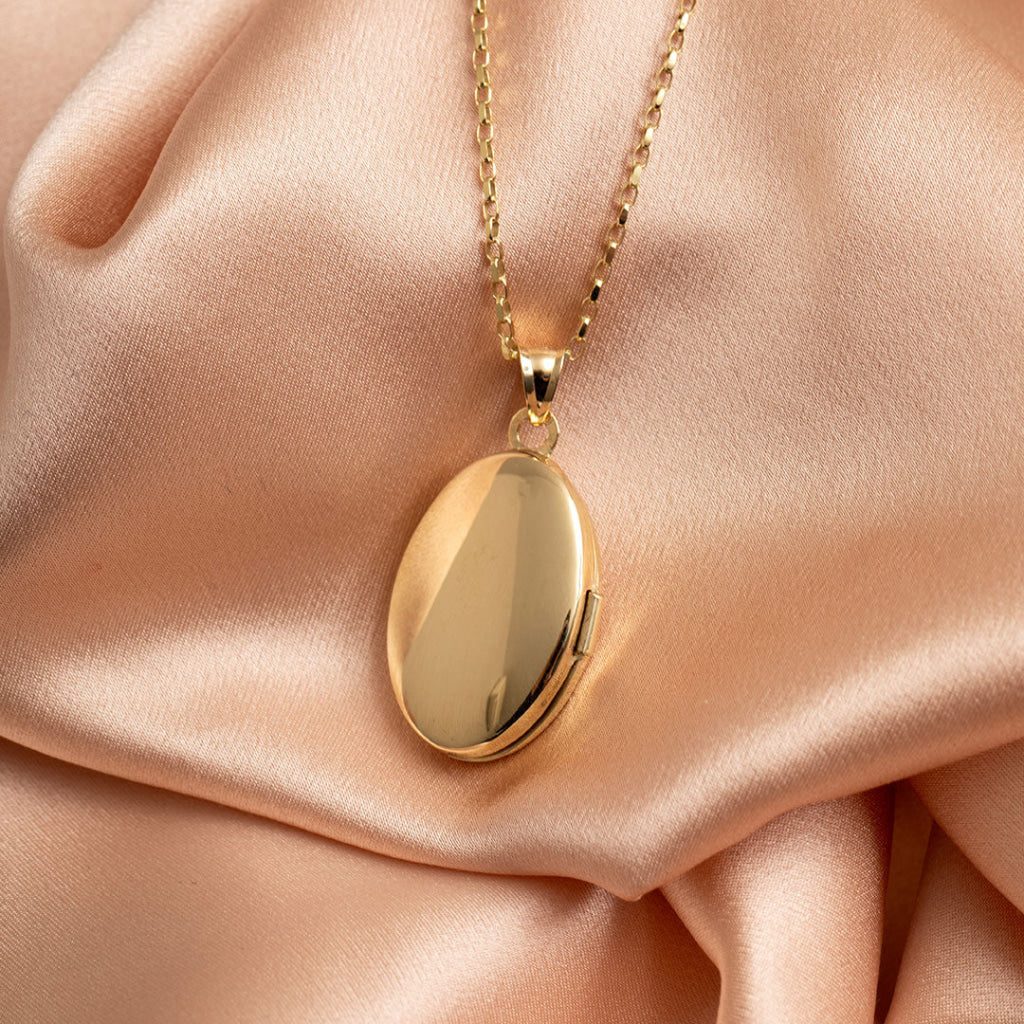 Golden Oval Locket outlet