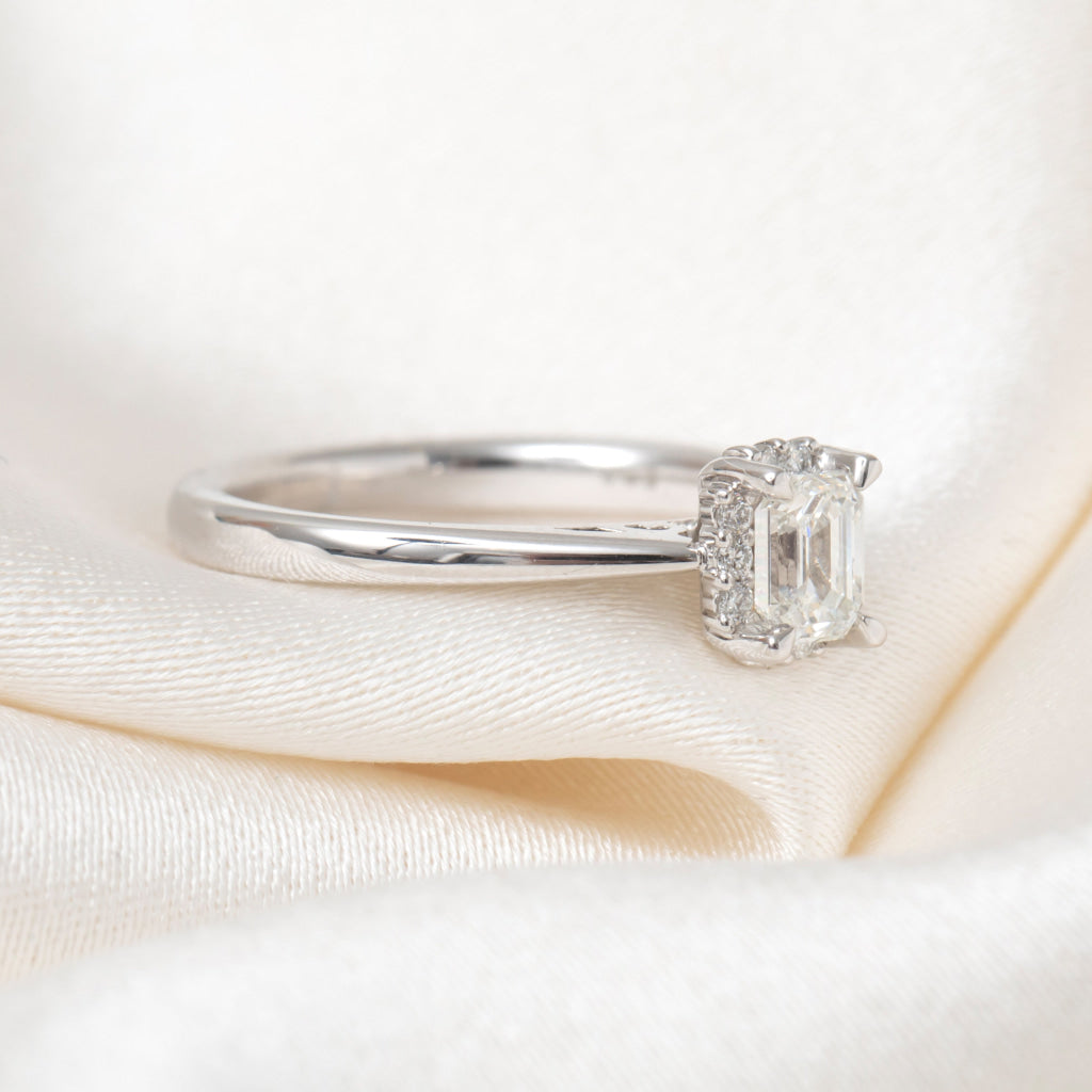 QUINCY 0.64ct | Emerald Cut Halo Diamond Engagement Ring