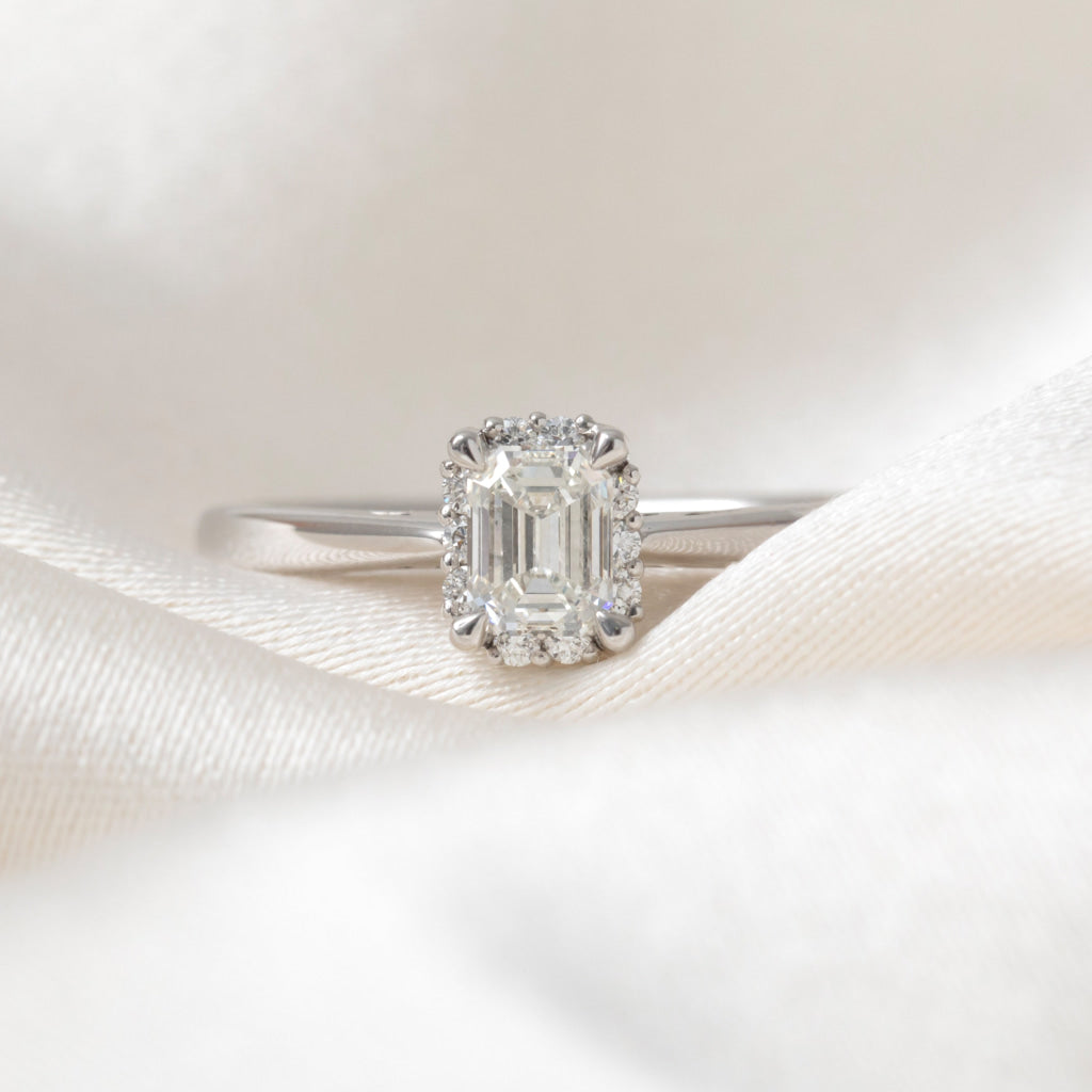 QUINCY 0.64ct | Emerald Cut Halo Diamond Engagement Ring