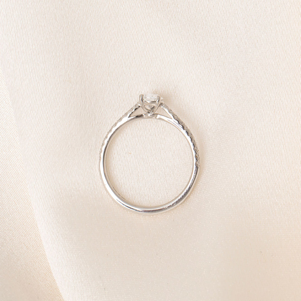 THALIA | Pear Cut Solitaire Lab Diamond Set in Platinum