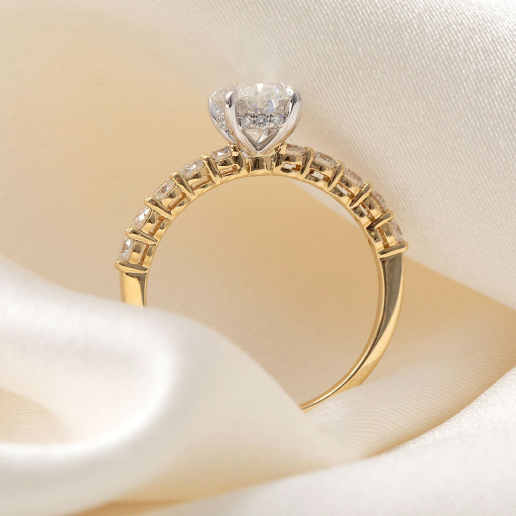VANESSA 2ct | Oval Lab Grown Diamond Engagement Ring