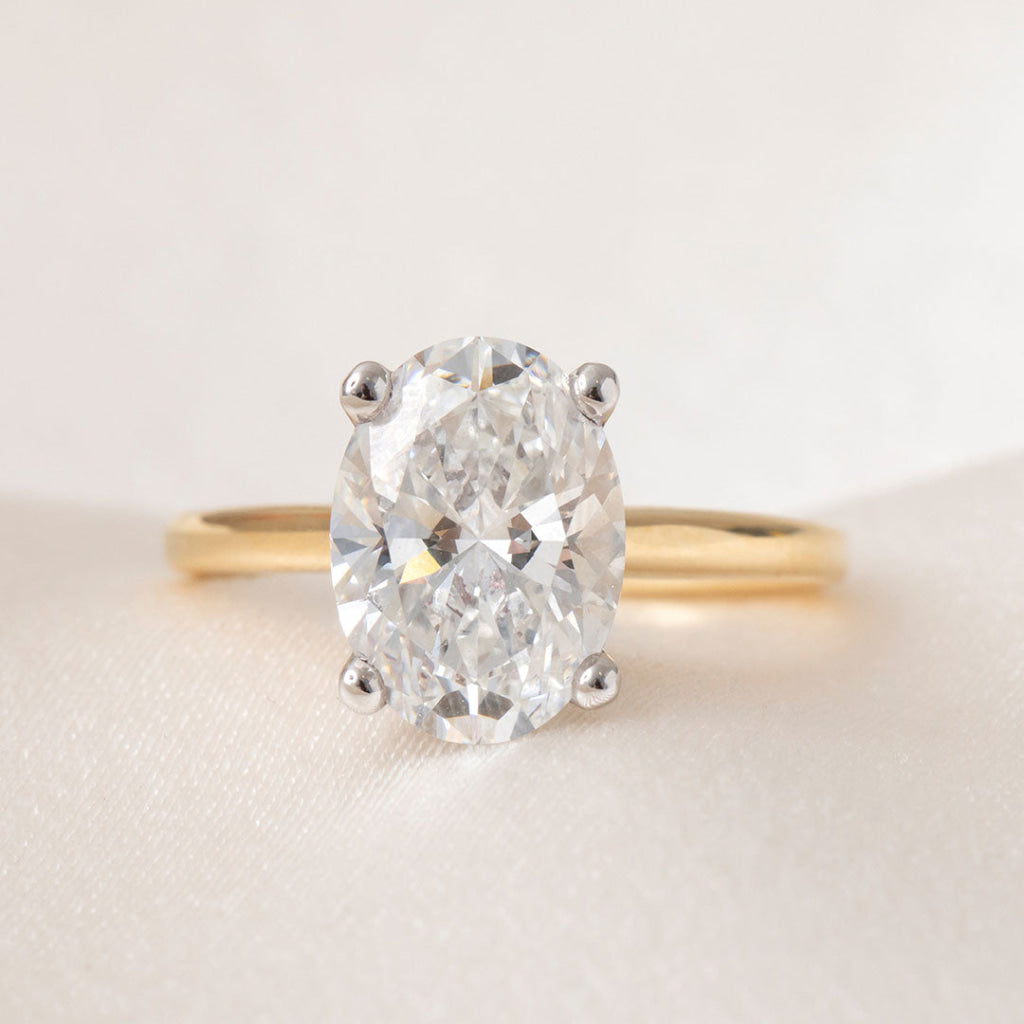 ZARIYAH 2.50ct | Oval Solitaire Lab Grown Diamond