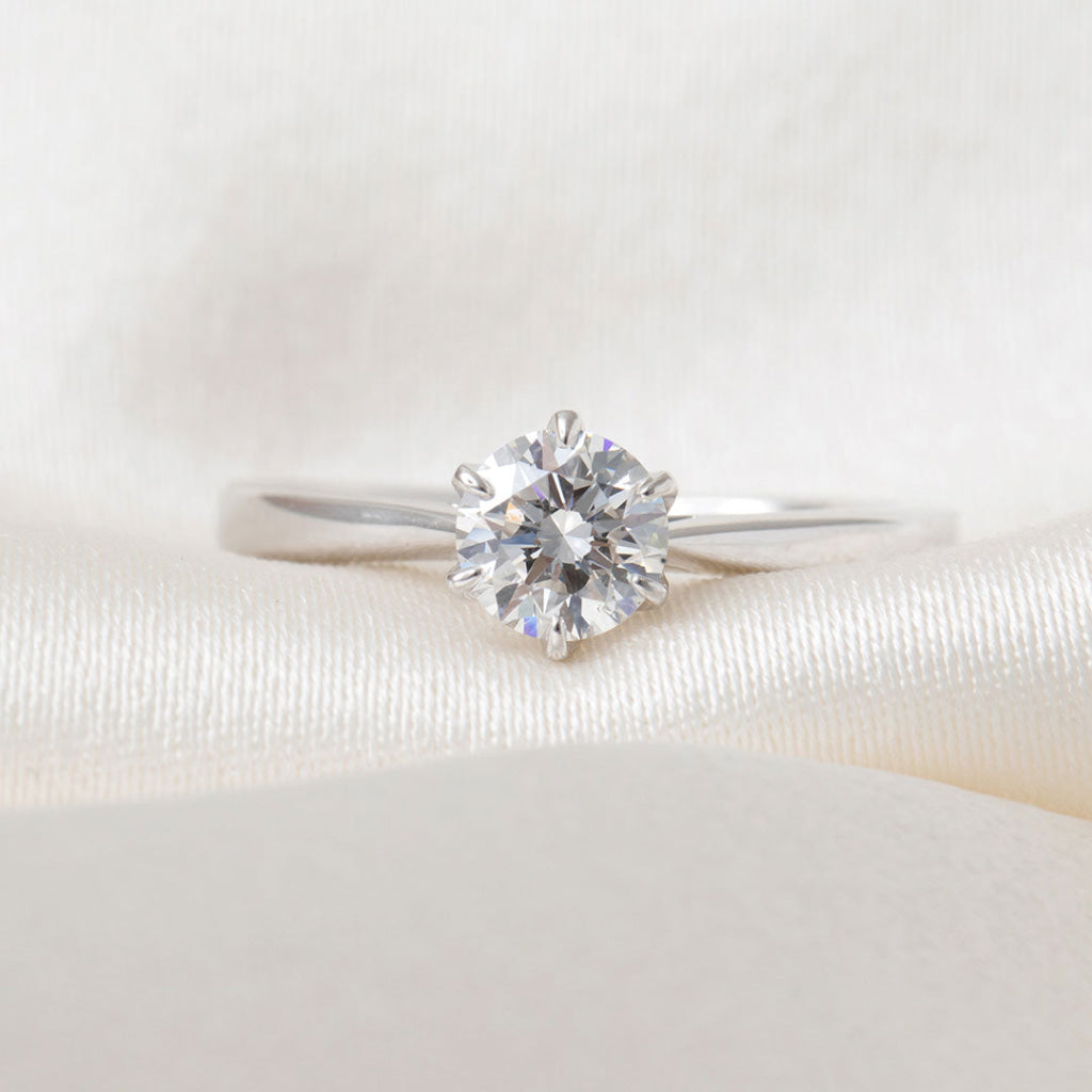 ZEUS 0.71ct | Round Solitaire Diamond Engagement Ring