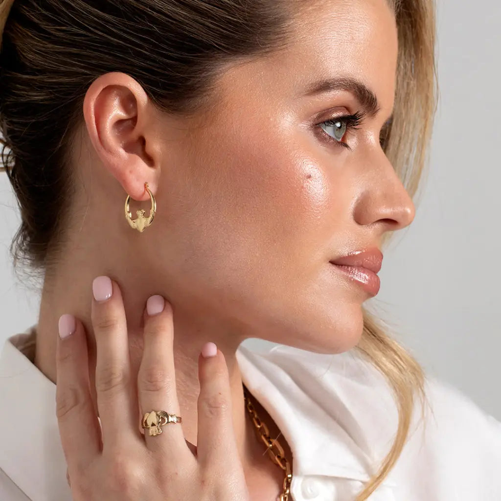 Irish Ring Meaning: What a Claddagh Ring Means How to Wear