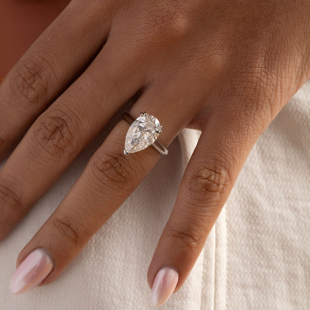 POSITANO | Pear Cut Solitaire Lab Diamond Set in Platinum