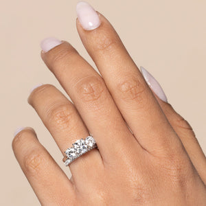 AILESBURY 1.80ct | Round 3-Stone Natural Diamond Engagement Ring in 18ct Gold