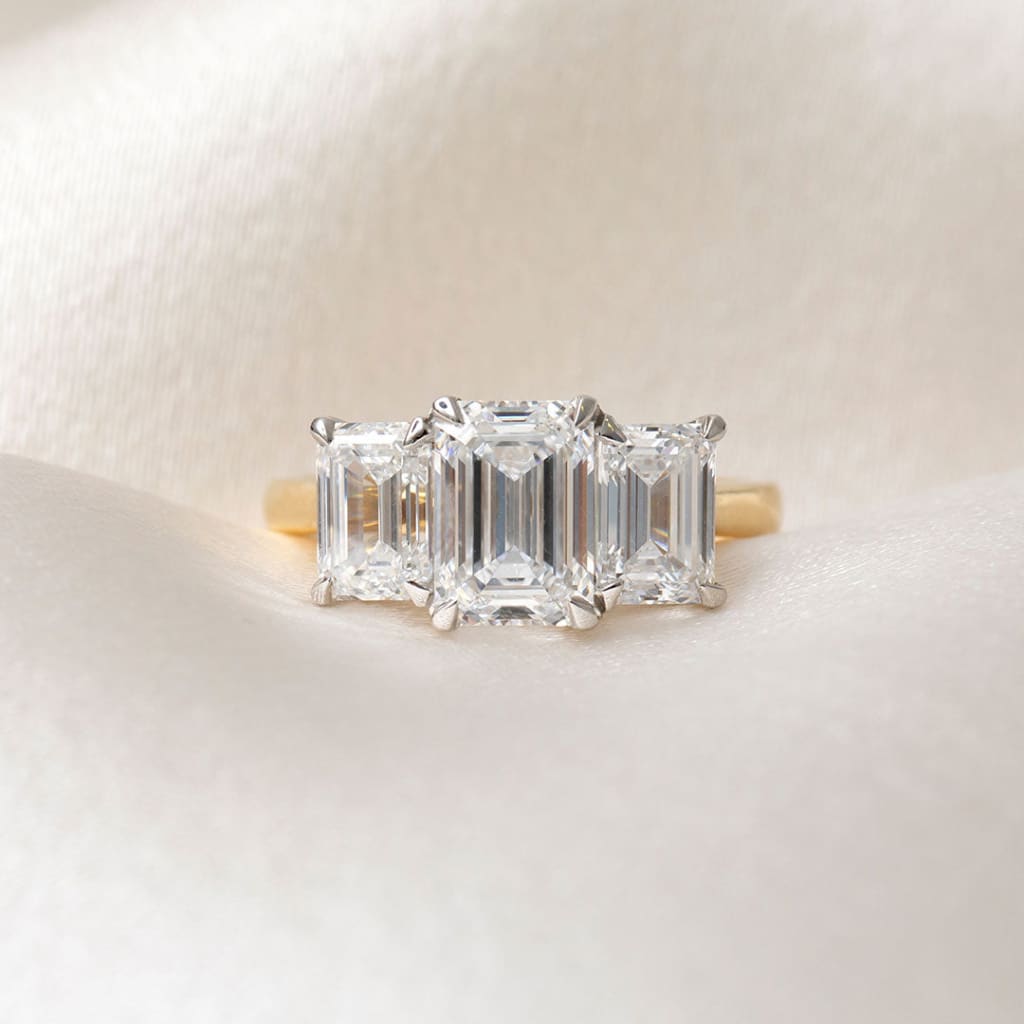 AIRA| Emerald Cut 3-Stone Lab Grown Diamond Engagement Ring