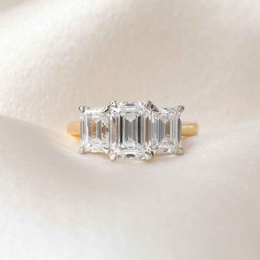 AIRA| Emerald Cut 3-Stone Lab Grown Diamond Engagement Ring in 18ct Gold