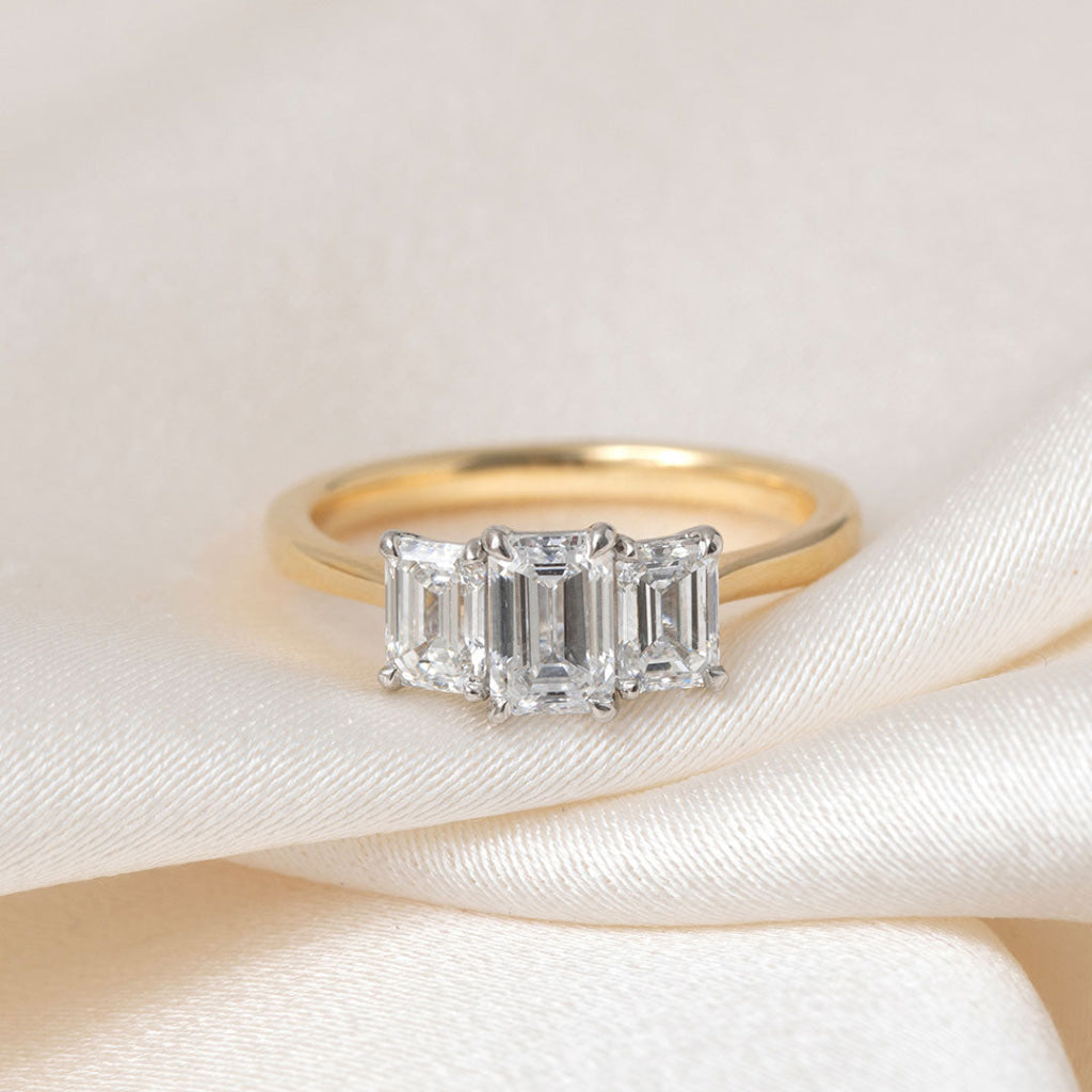 ALAIA 1.50ct | Emerald Cut 3-Stone Lab Grown Diamond