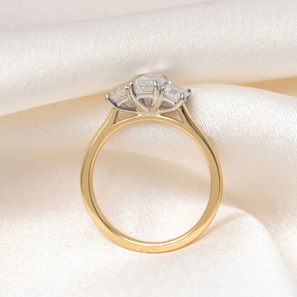 ALAIA 1.50ct | Emerald Cut 3-Stone Lab Grown Diamond