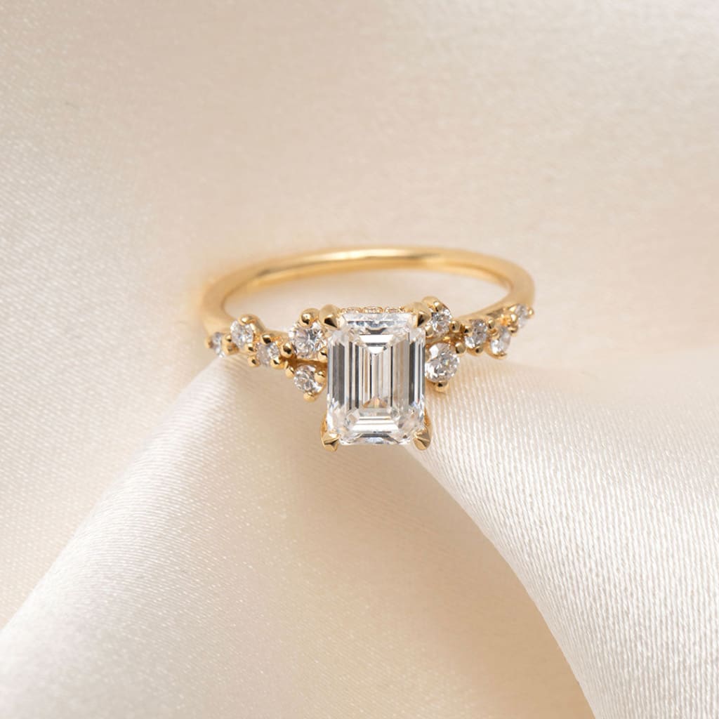 ALICE | Emerald Cut Solitaire Lab Diamond Set in 18ct Gold