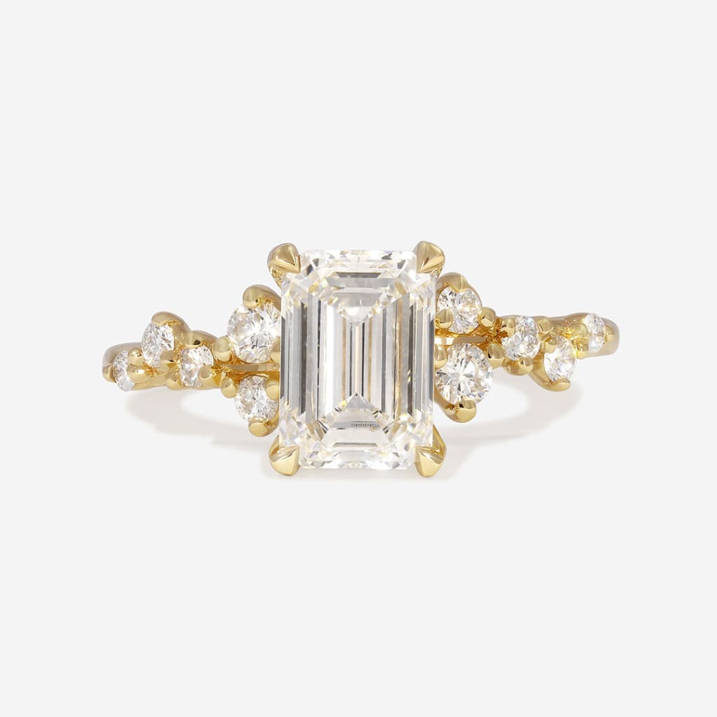 ALICE | Emerald Cut Solitaire Lab Diamond Set in 18ct Gold