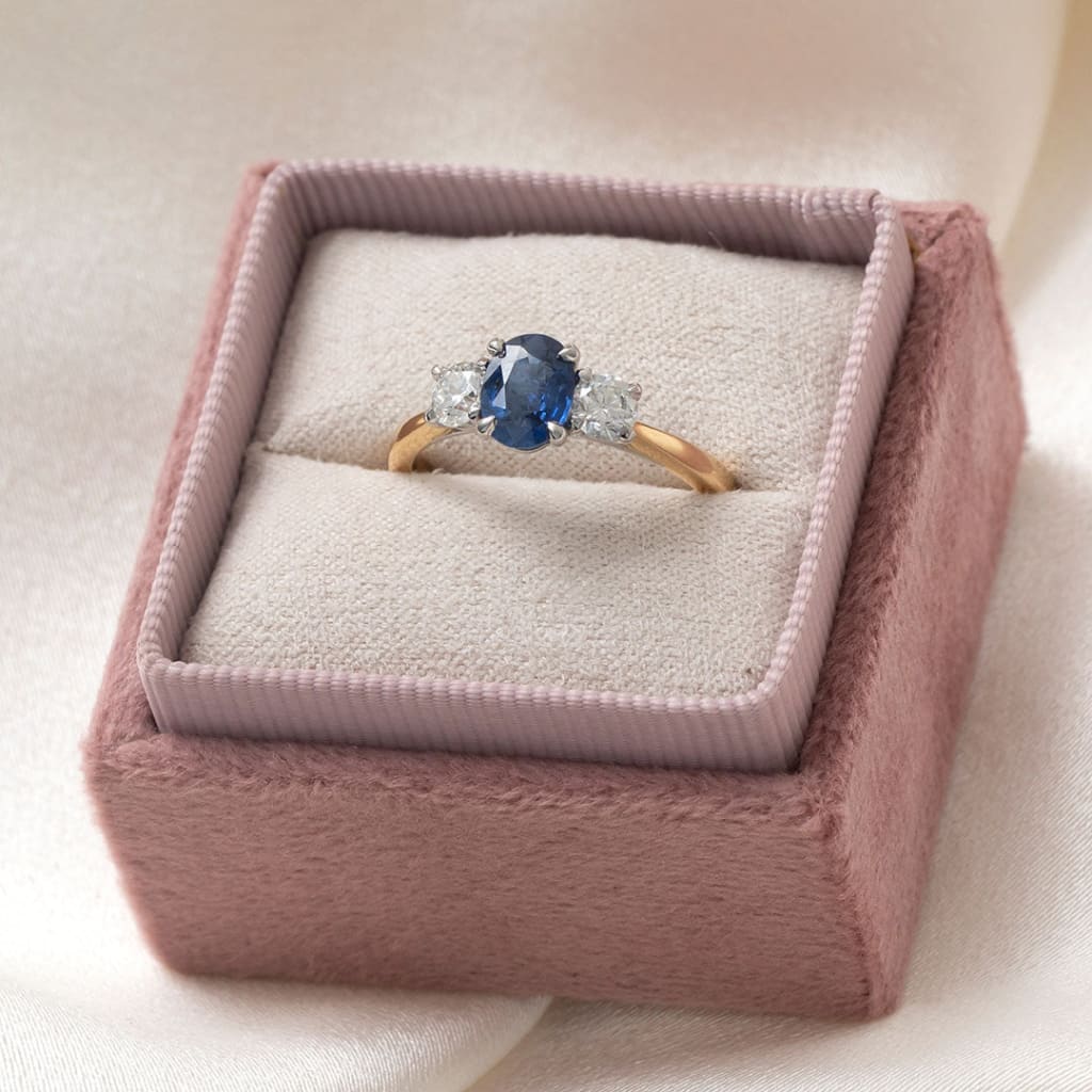 ALULA | Sapphire & Diamond Ring - Rings