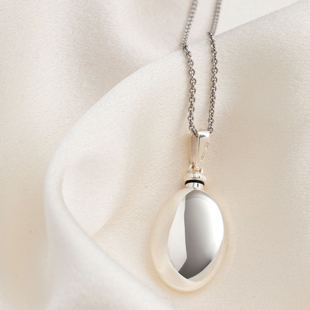 Always with you Oval Necklace | Sterling Silver - Necklace