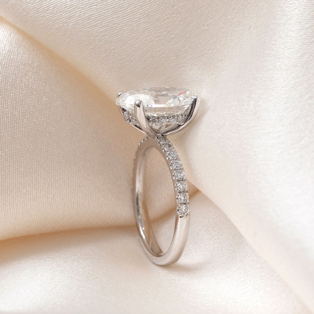 AMALFI 4ct | Oval Solitaire Lab Grown Diamond Engagement
