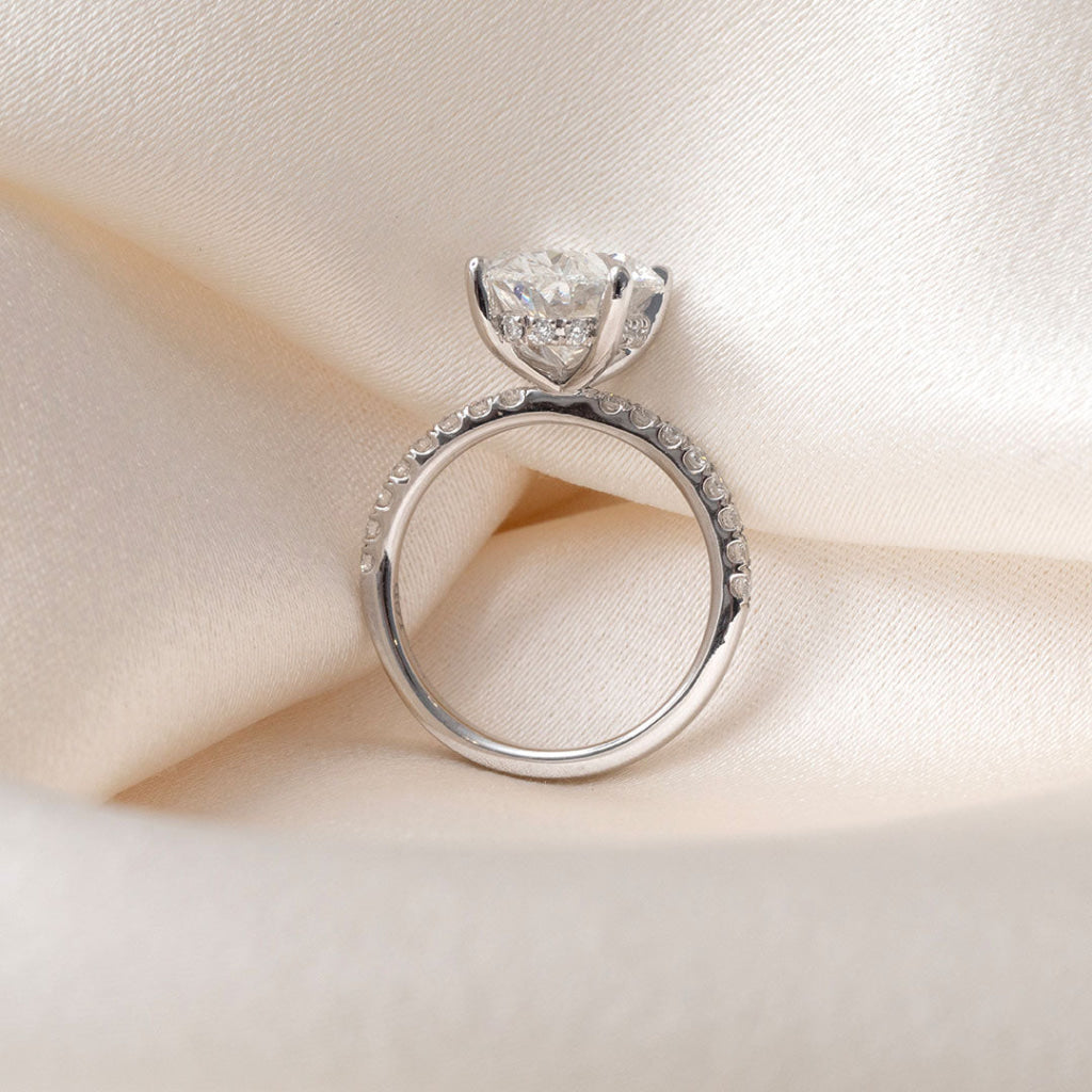 AMALFI 4ct | Oval Solitaire Lab Grown Diamond Engagement