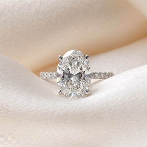 AMALFI  4ct | Oval Solitaire Lab Grown Diamond Engagement Ring in Platinum