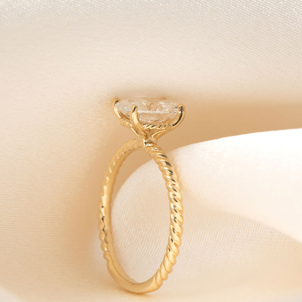 AMINA | Oval Solitaire Lab Diamond Set in 18ct Gold - Rings