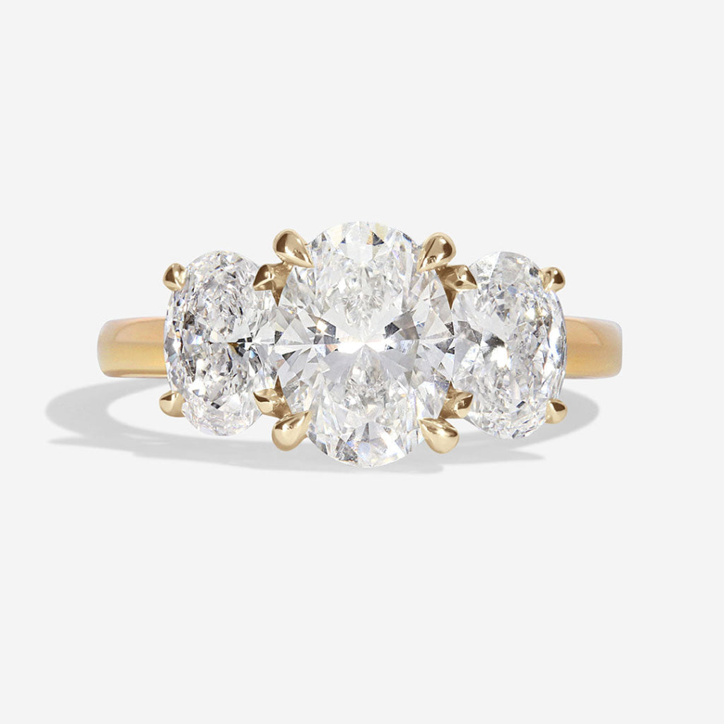 AMOUR Gold 2.50ct | Oval 3-Stone Lab Grown Diamond