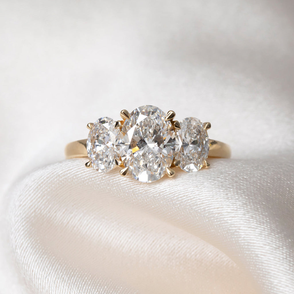 AMOUR Gold 2.50ct | Oval 3-Stone Lab Grown Diamond