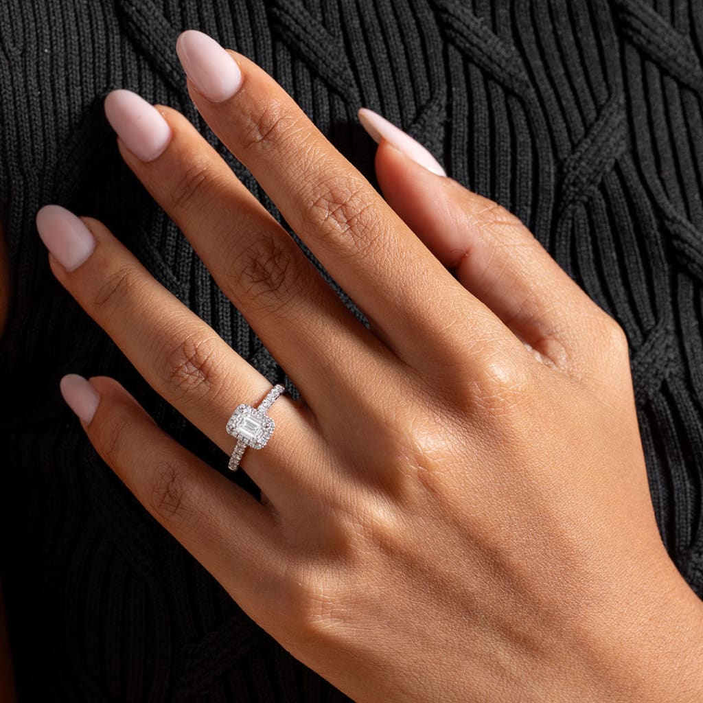 AOIFE | Emerald Cut Halo Lab Diamond Set in Platinum