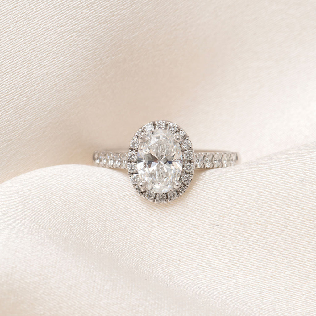ARIANA | Oval Halo Diamond Set in Platinum - Rings