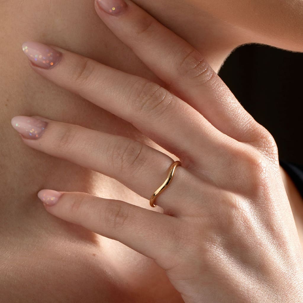 Arlo | 18ct Gold Shaped Wedding Ring - Rings