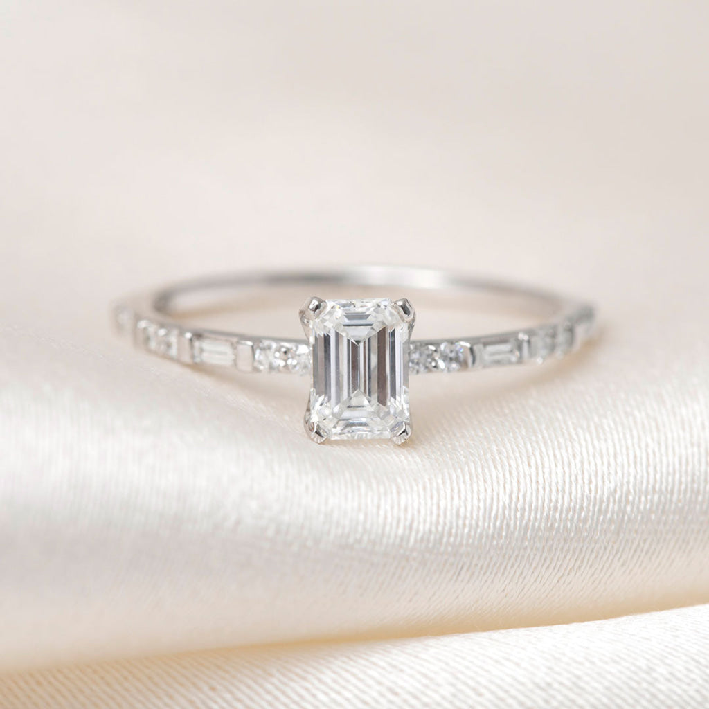 ASTORIA 0.75ct | Emerald Cut Diamond Engagement Ring