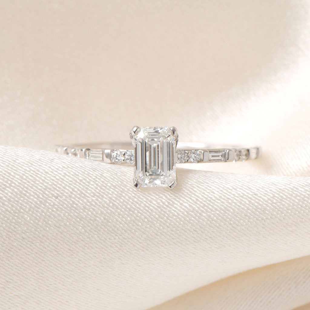 ASTORIA | Emerald Cut Diamond Engagement Ring in Platinum