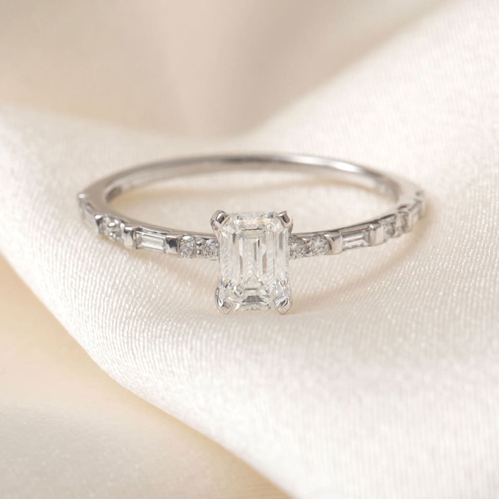 ASTORIA | Emerald Cut Diamond Engagement Ring in Platinum