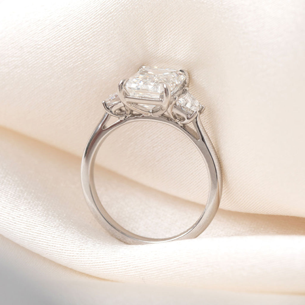 ASTRID 3.50ct | Emerald Cut Solitaire Lab Grown Diamond