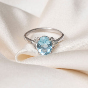AURA | Blue Topaz Diamond Ring Set in Platinum