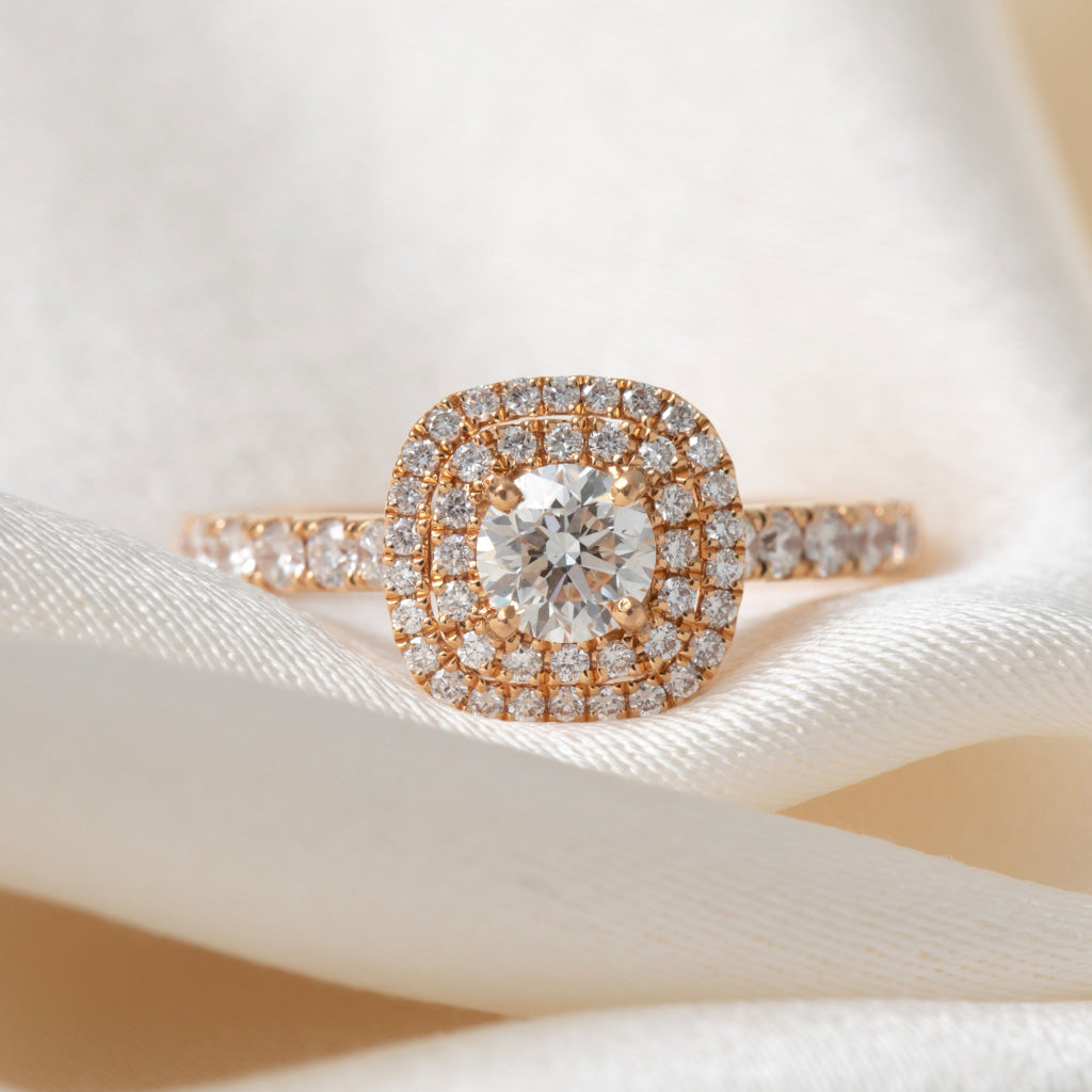 AURORA 0.85ct | Cushion Halo Diamond Engagement Ring