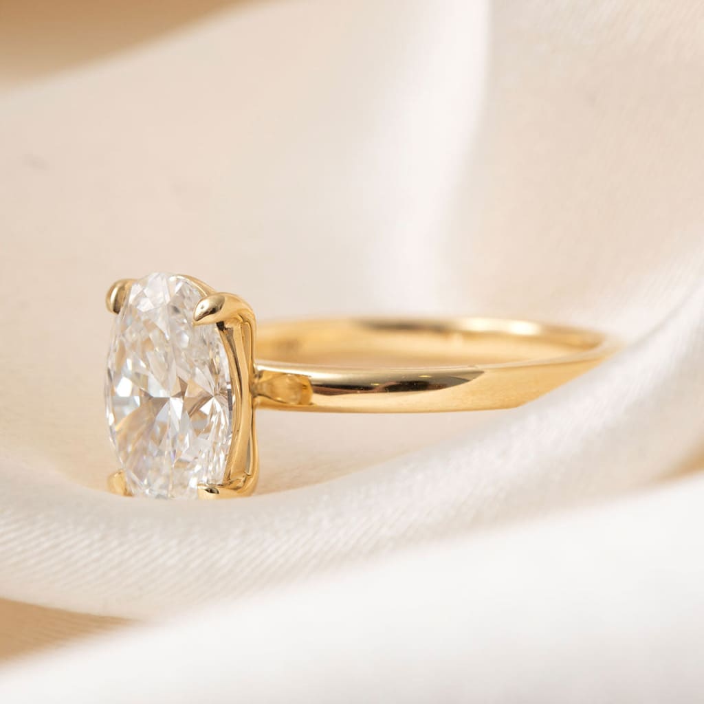 AVOCA 2.50ct | Oval Solitaire Lab Diamond Set in 18ct Gold