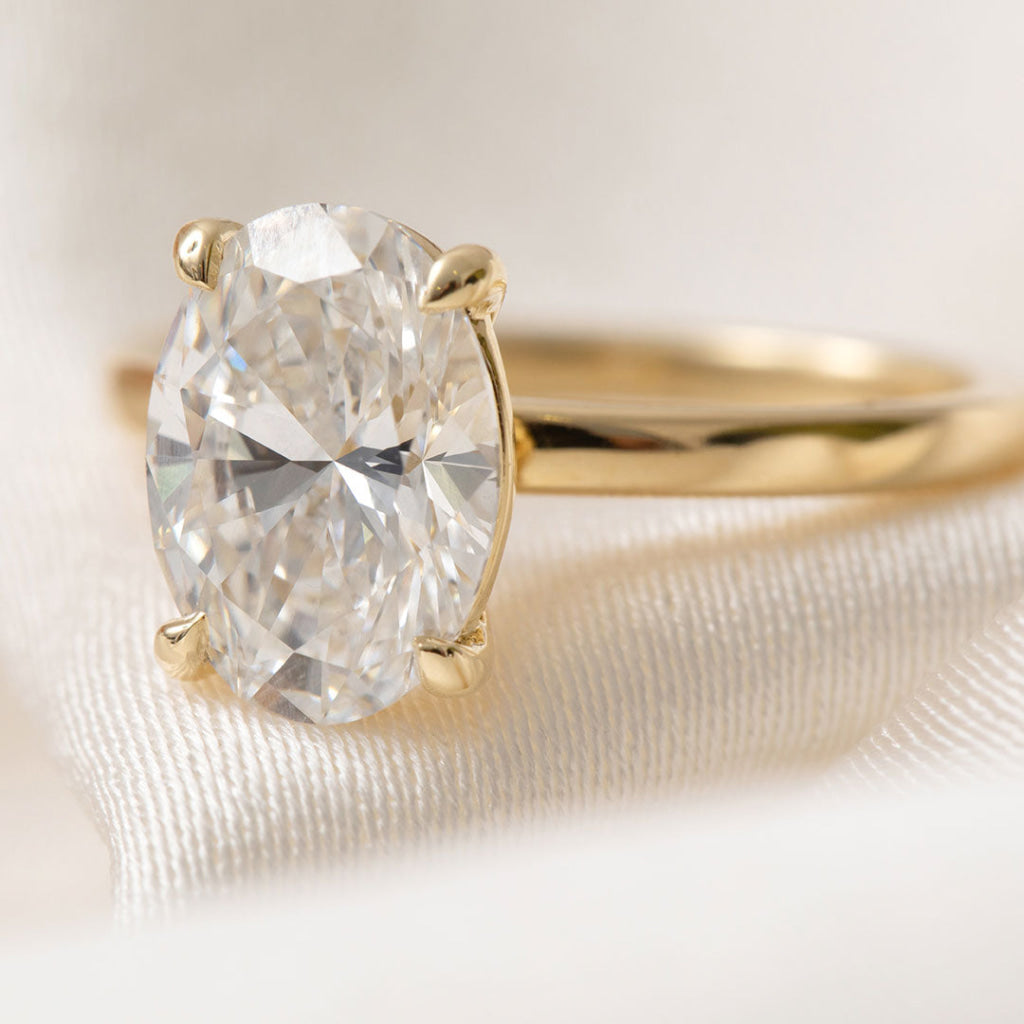 AVOCA 2.50ct | Oval Solitaire Lab Diamond Set in 18ct Gold